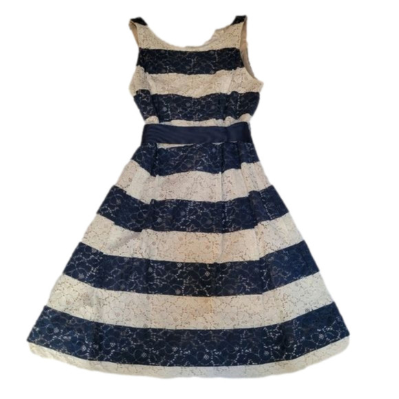 DAVID'S Bridal Navy Cream Floral Lace Party Dress Size 2 NWT - Picture 1 of 16